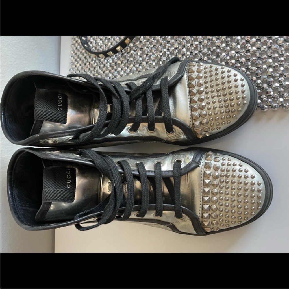 Gucci silver shoes